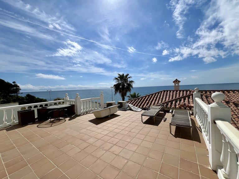 Villa for Sale in El Chaparral, Malaga 18