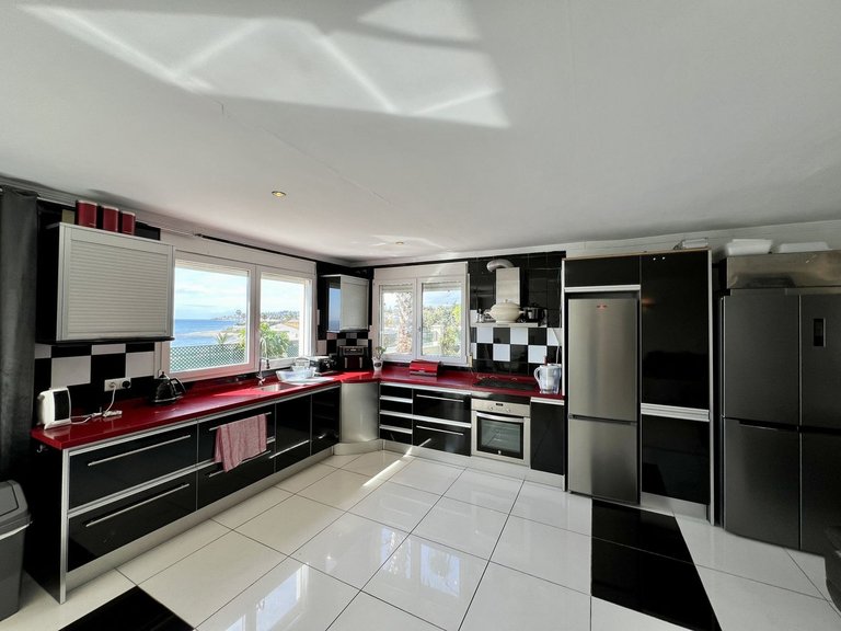 Villa for Sale in El Chaparral, Malaga 26