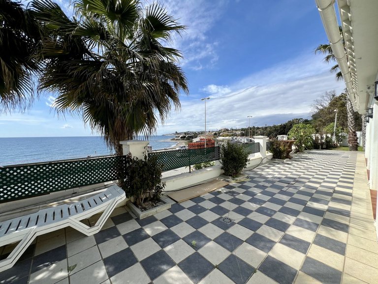 Villa for Sale in El Chaparral, Malaga 28