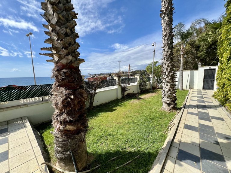 Villa for Sale in El Chaparral, Malaga 32