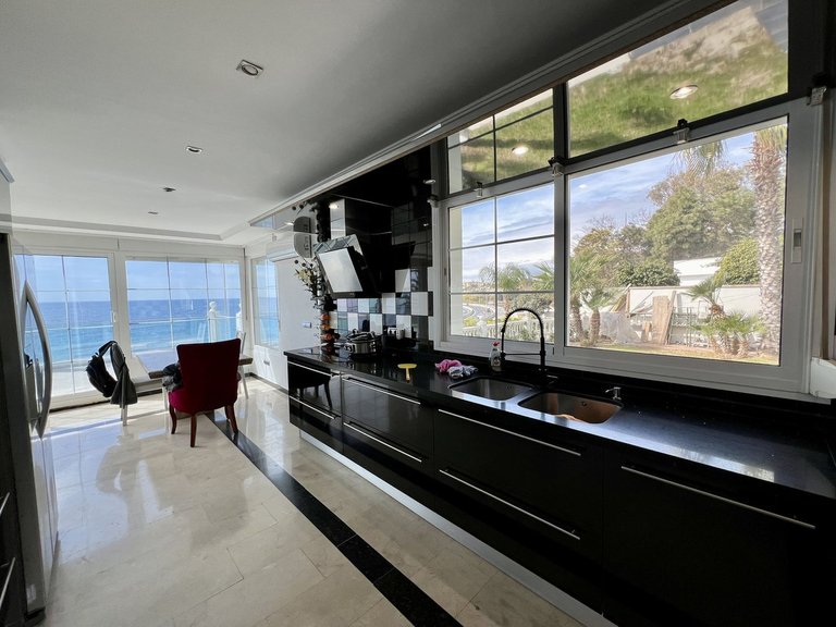 Villa for Sale in El Chaparral, Malaga 5