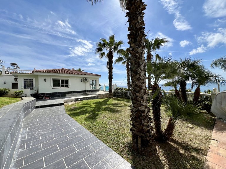 Villa for Sale in El Chaparral, Malaga 54