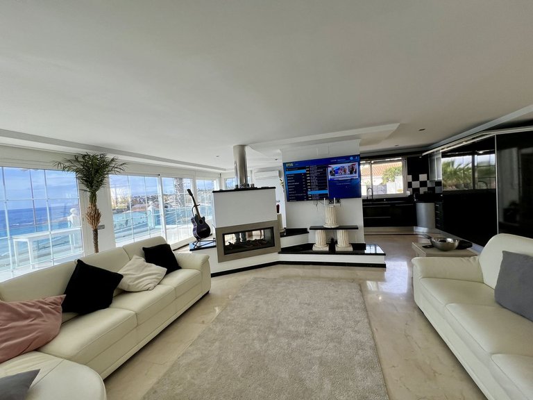 Villa for Sale in El Chaparral, Malaga 7