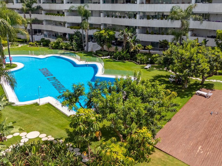 Apartment for Sale in Puerto Banús, Malaga 23