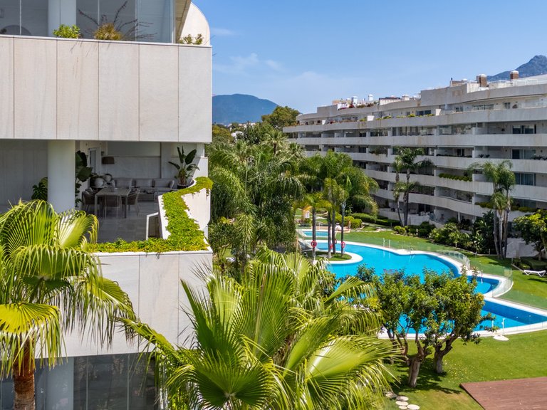 Apartment for Sale in Puerto Banús, Malaga 26