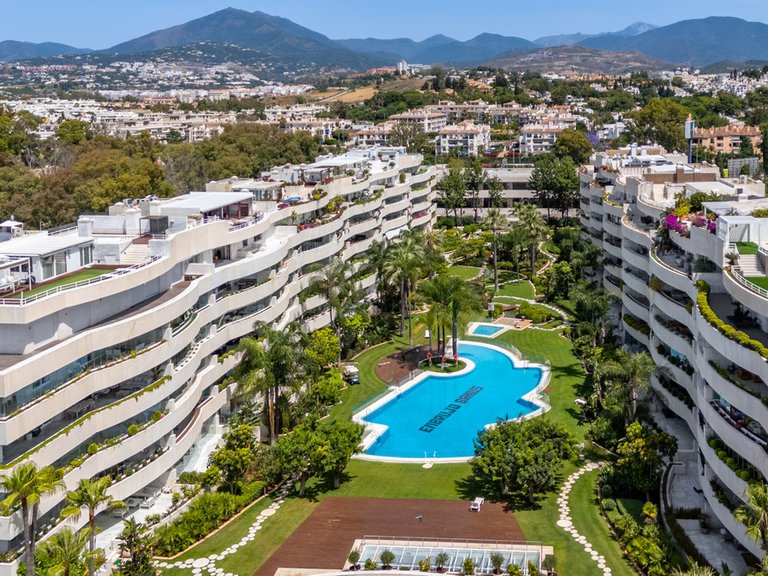 Apartment for Sale in Puerto Banús, Malaga 33