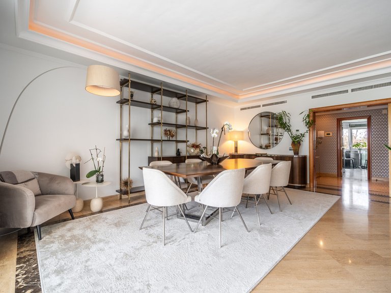 Apartment for Sale in Puerto Banús, Malaga 4