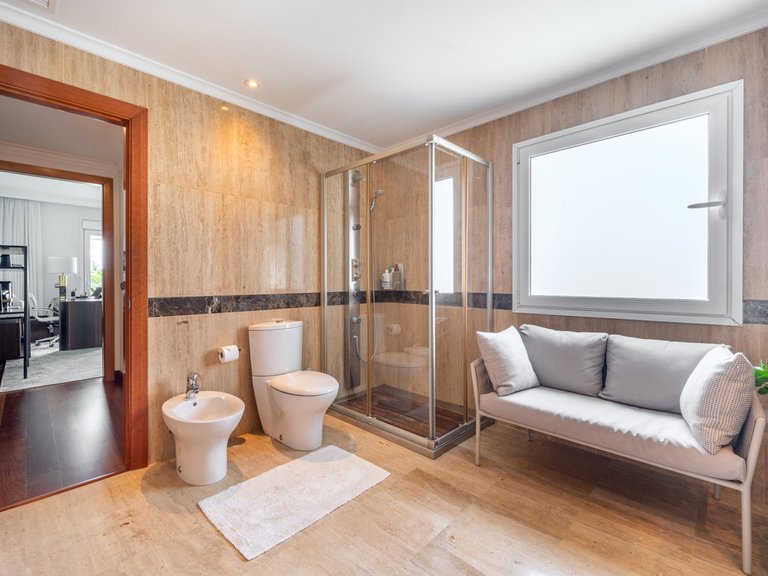 Apartment for Sale in Puerto Banús, Malaga 8