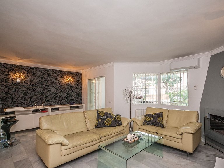 Apartment for Sale in Calahonda, Malaga 3