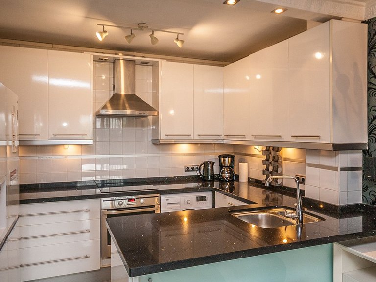 Apartment for Sale in Calahonda, Malaga 4