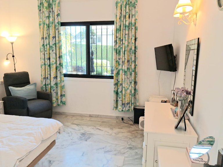 Villa for Sale in Calahonda, Malaga 15