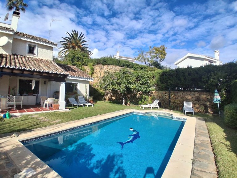 Villa for Sale in Calahonda, Malaga 2