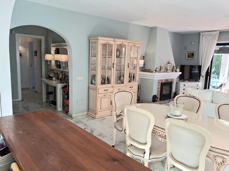 Villa for Sale in Calahonda, Malaga 24