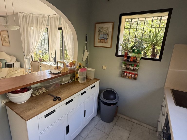 Villa for Sale in Calahonda, Malaga 27