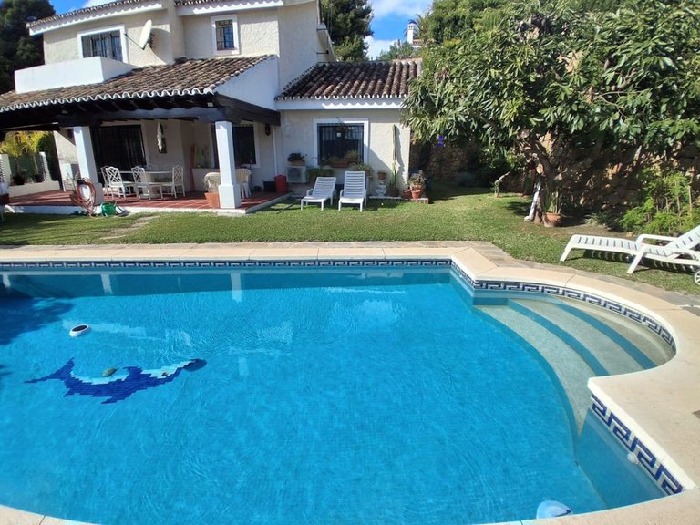 Villa for Sale in Calahonda, Malaga 3