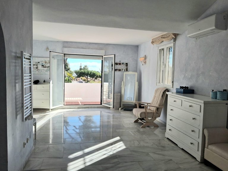 Villa for Sale in Calahonda, Malaga 34