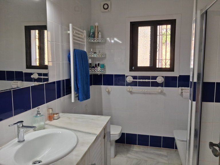 Villa for Sale in Calahonda, Malaga 35