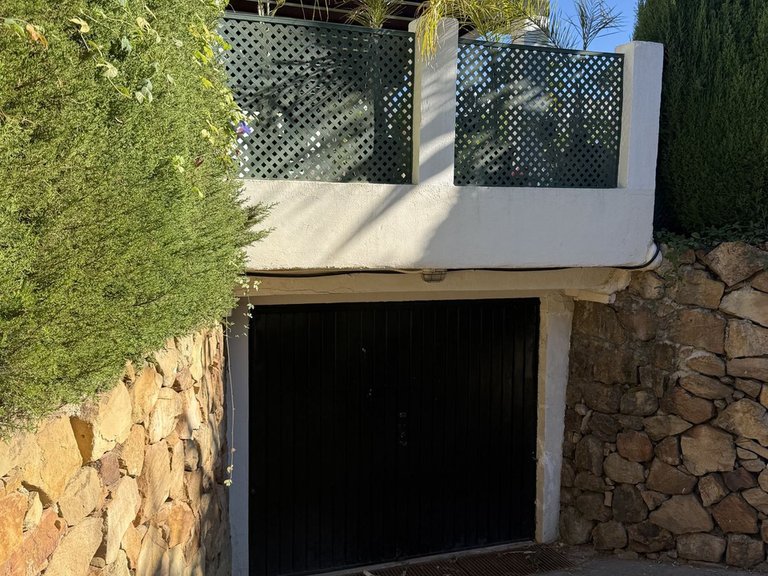 Villa for Sale in Calahonda, Malaga 41