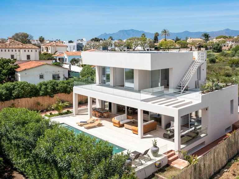 Villa for Sale in Marbella, Malaga 22