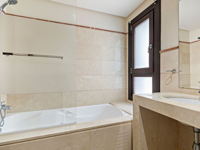 Villa for Sale in Benahavís, Malaga 13