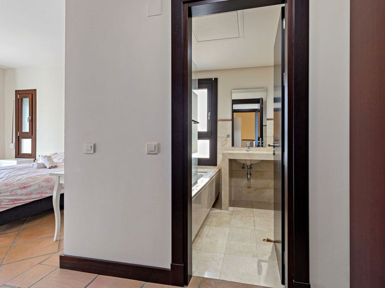 Villa for Sale in Benahavís, Malaga 2