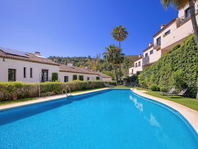 Villa for Sale in Benahavís, Malaga 23