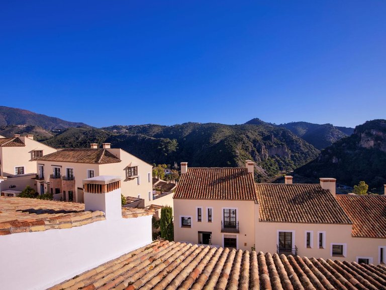 Villa for Sale in Benahavís, Malaga 26