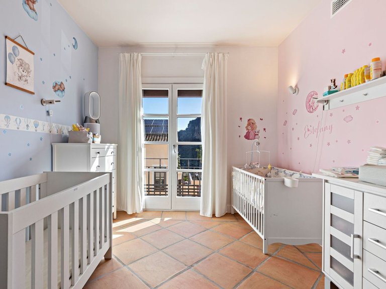 Villa for Sale in Benahavís, Malaga 5