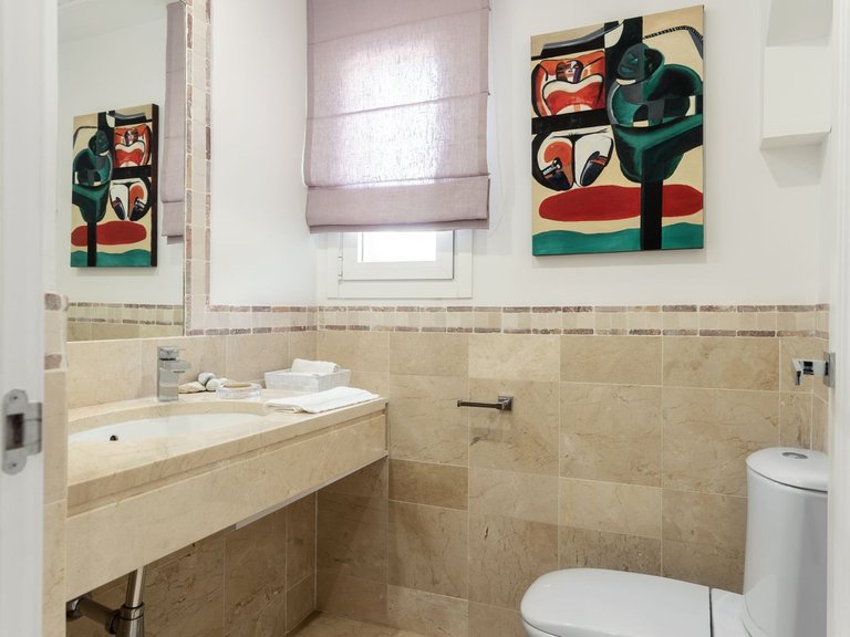 Apartment for Sale in Nueva Andalucía, Malaga 12