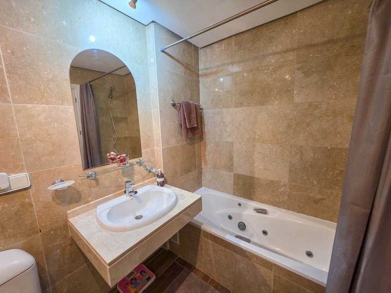 Villa for Sale in La Duquesa, Malaga 10