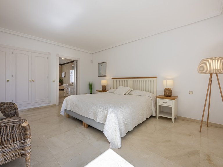 Apartment for Sale in Estepona, Malaga 16