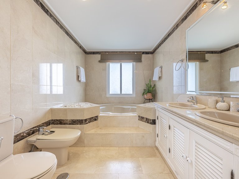 Apartment for Sale in Estepona, Malaga 18