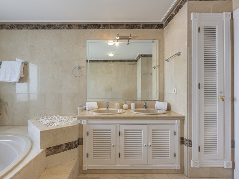Apartment for Sale in Estepona, Malaga 21