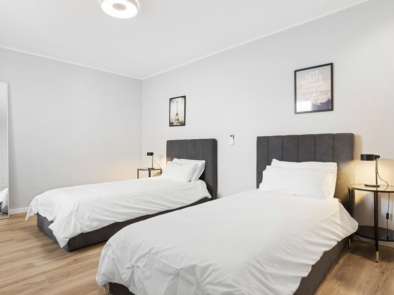 Apartment for Sale in Nueva Andalucía, Malaga 13