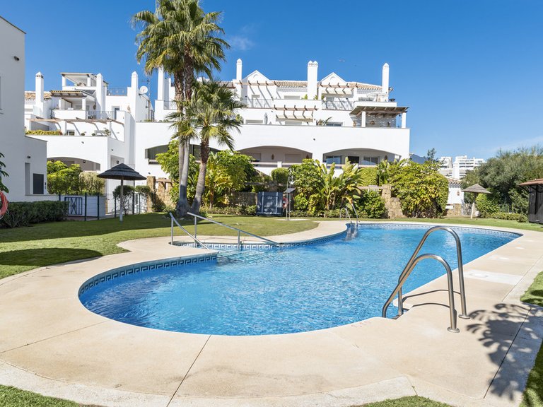 Apartment for Sale in Nueva Andalucía, Malaga 23