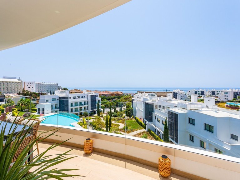 Apartment for Sale in Fuengirola, Malaga 1