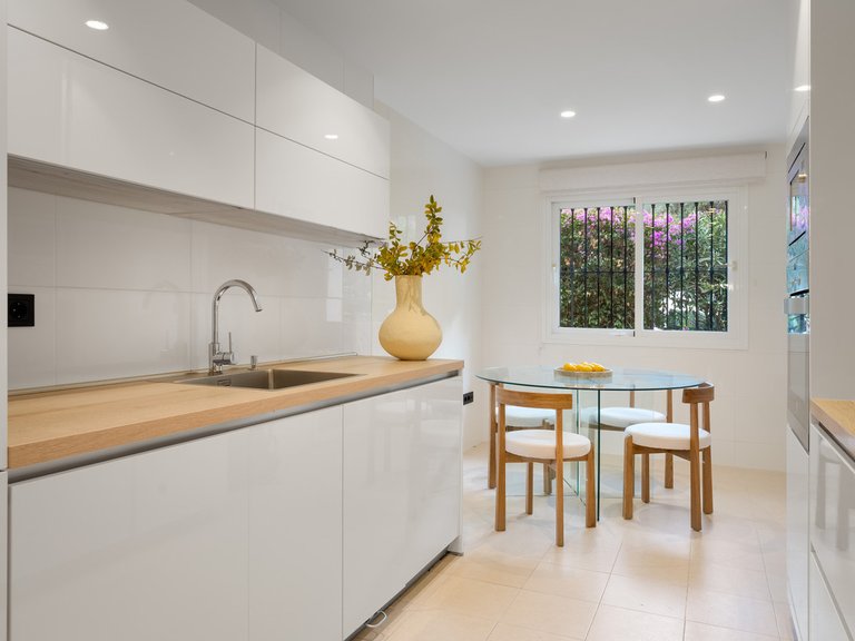 Apartment for Sale in Sierra Blanca, Malaga 9