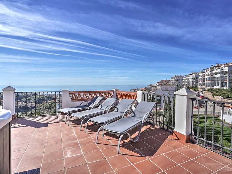 Apartment for Sale in Calahonda, Malaga 1