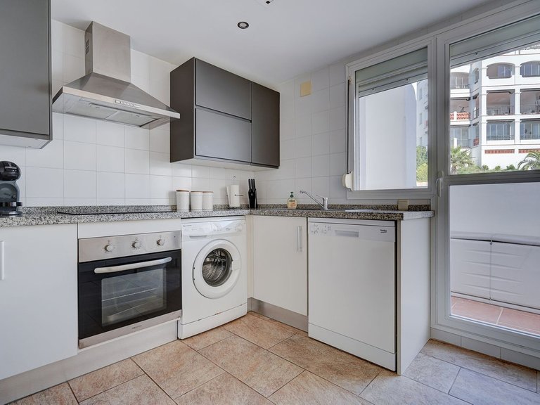 Apartment for Sale in Calahonda, Malaga 10