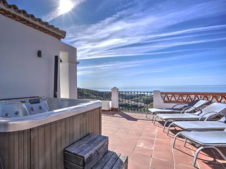 Apartment for Sale in Calahonda, Malaga 17