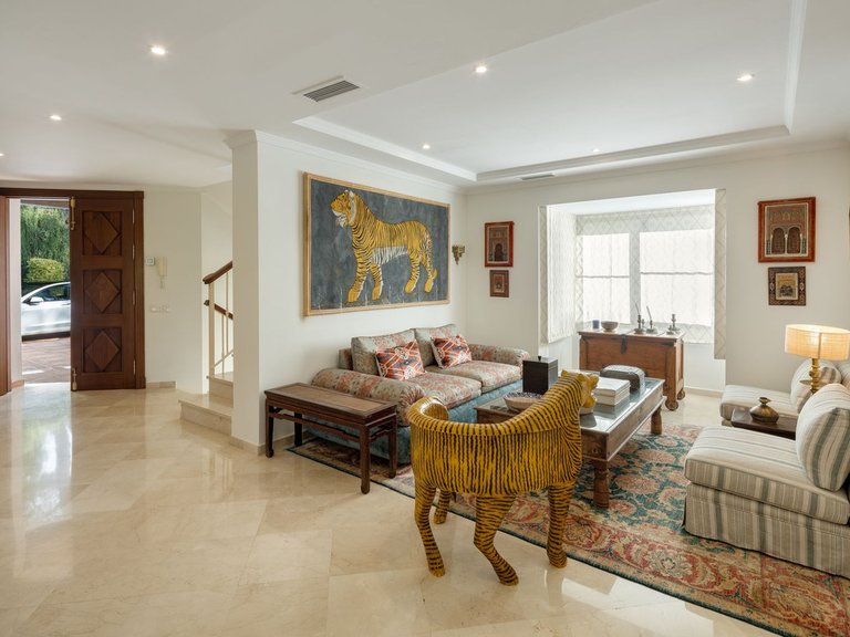 Villa for Sale in La Quinta, Malaga 2