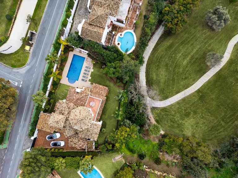 Villa for Sale in La Quinta, Malaga 21