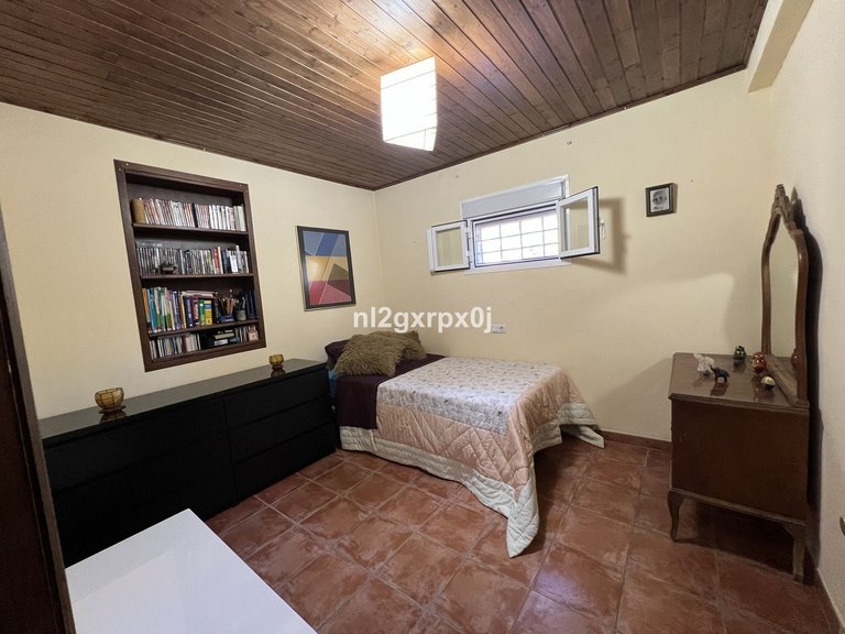 Villa for Sale in Marbella, Malaga 11