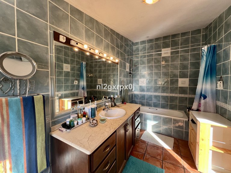 Villa for Sale in Marbella, Malaga 44