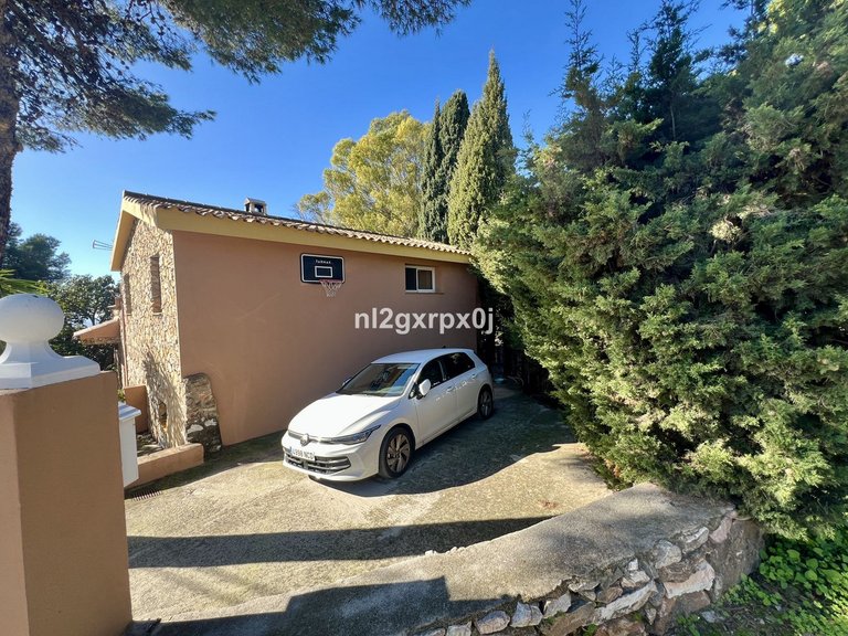 Villa for Sale in Marbella, Malaga 49