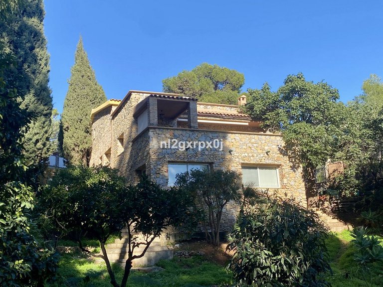 Villa for Sale in Marbella, Malaga 53