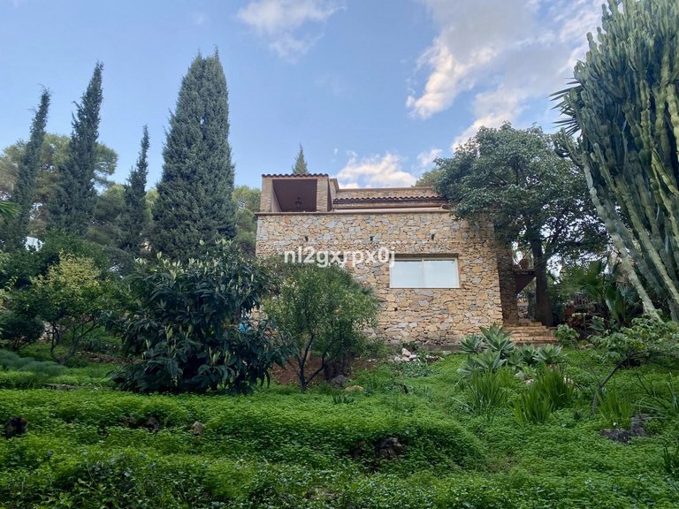 Villa for Sale in Marbella, Malaga 54