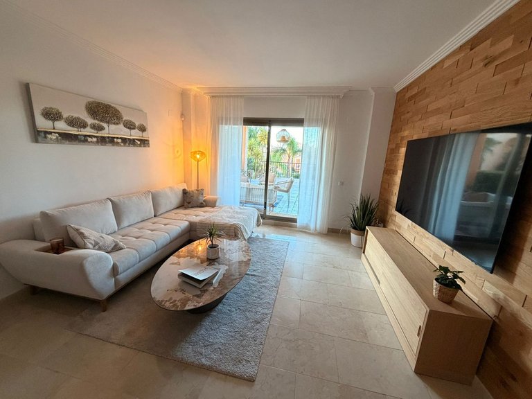 Apartment for Sale in El Paraiso, Malaga 1