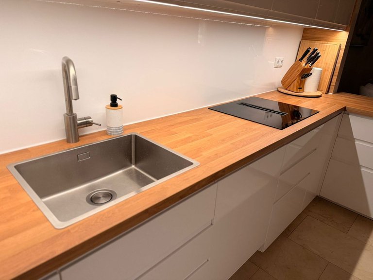 Apartment for Sale in El Paraiso, Malaga 11