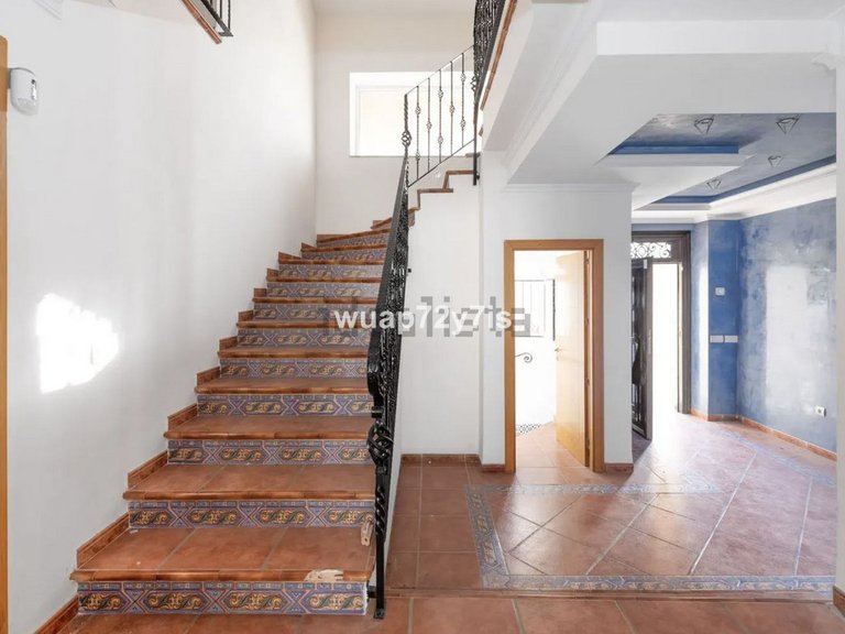 Villa for Sale in Benalmadena, Malaga 11